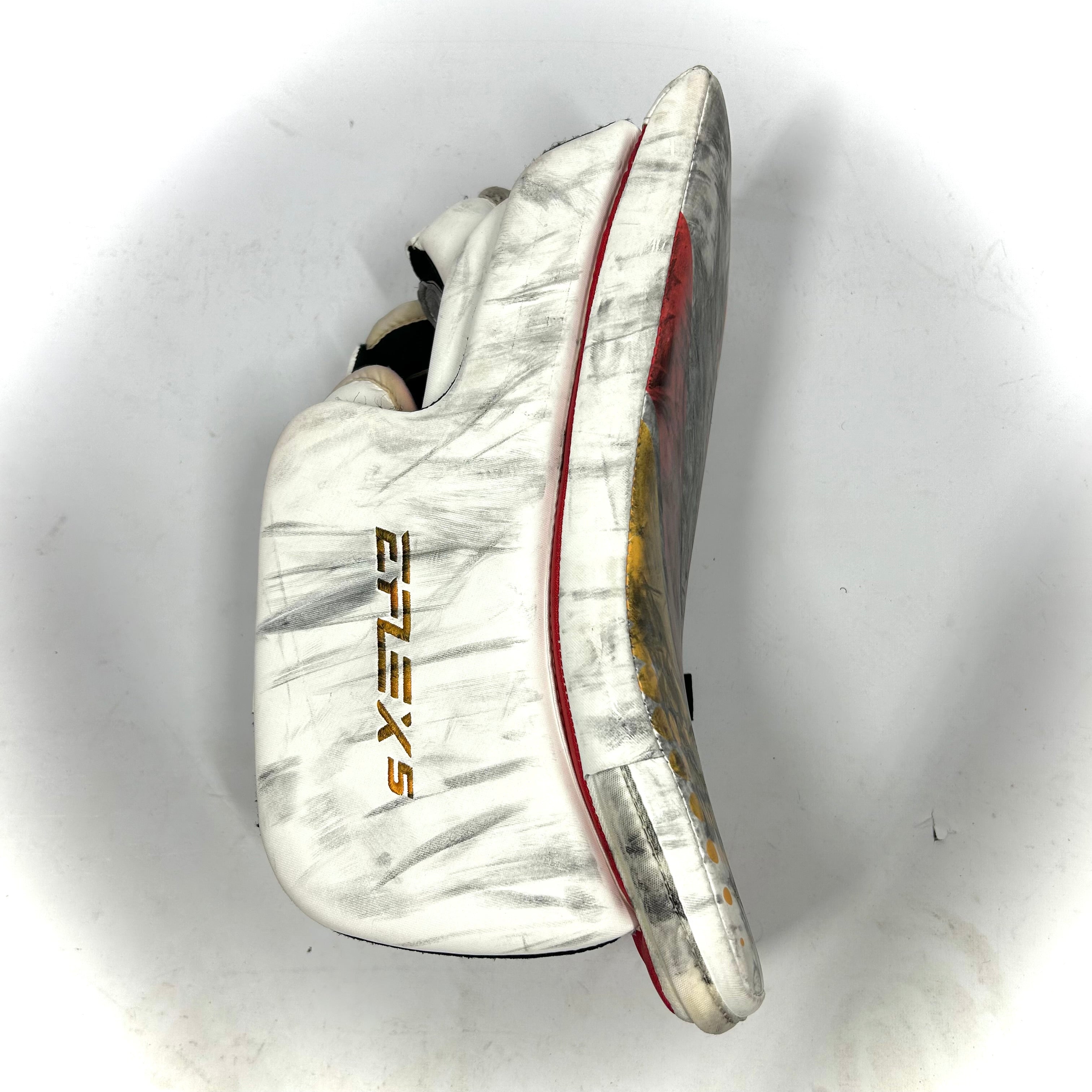 CCM Extreme Flex 5 - Bloqueur de gardien de but professionnel d'occasion (rouge/jaune/blanc)